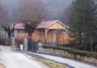 reconversion d’un bâtiment industriel bois en maison individuelle Serrières de Briord - 01470